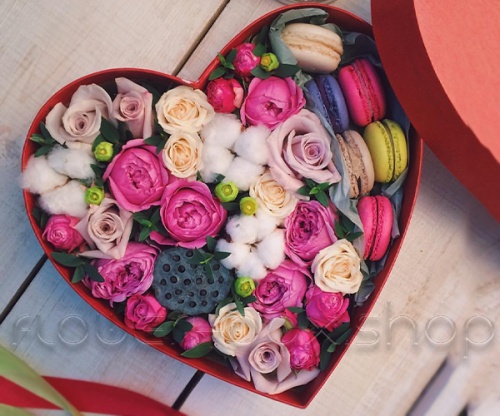 Цветочная коробка в форме сердца 2-412